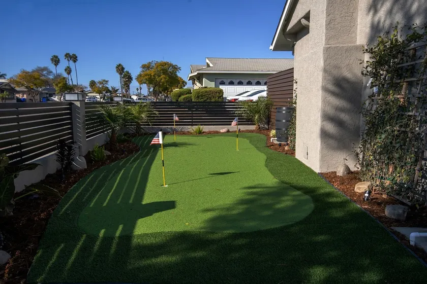 4BR Group Retreat w Golf Green, Poker & Fire Pit - Image 1