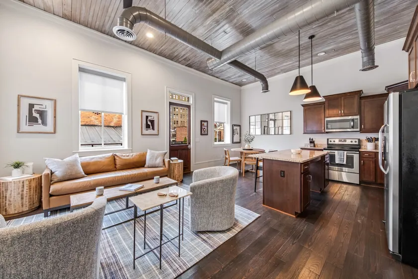 Quiet Downtown Loft - Walk to Dining and Coffee - Image 1