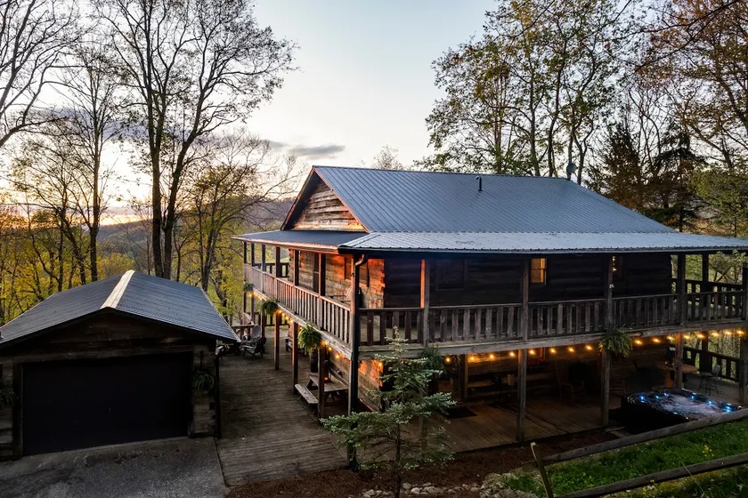 Rustic-Chic Log Home | Hot Tub, Sauna, Ski Resort - Image 1