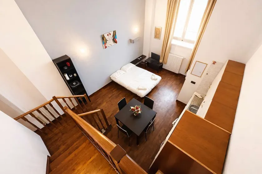 Parking & Comfort | Spacious Loft Near Metro M2 - Image 1