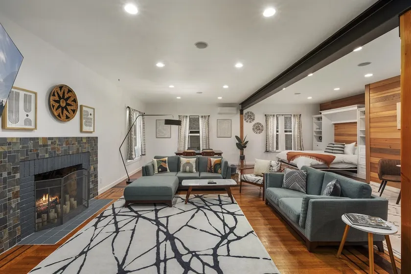 1st floor in Duplex Chic 1BR Close to Mt. Rainier - Image 1