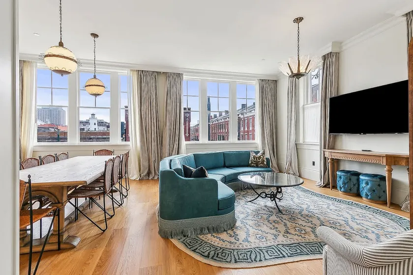 Hotel Perle Premier 5 Bed Suite - Image 1