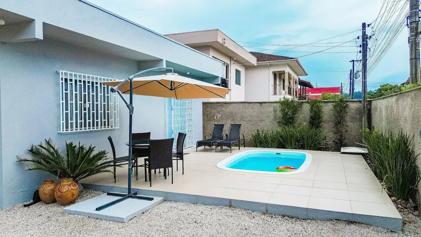 Brusque: Cozy house with pool - Image 1