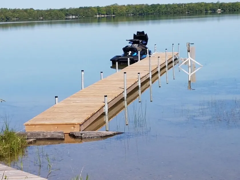 Summer Side Classic Lakefront Escape - Image 1