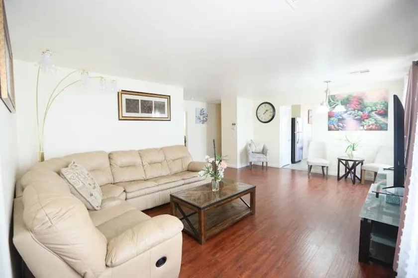 New 3BR Spacious Home in LV - 15 min frm The Strip - Image 1