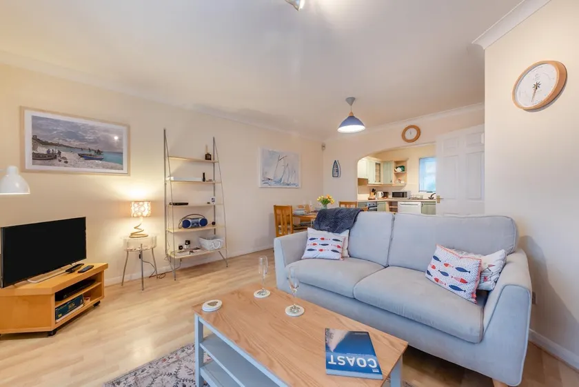 3 Bed in Broad Haven oc-t30529 - Image 1
