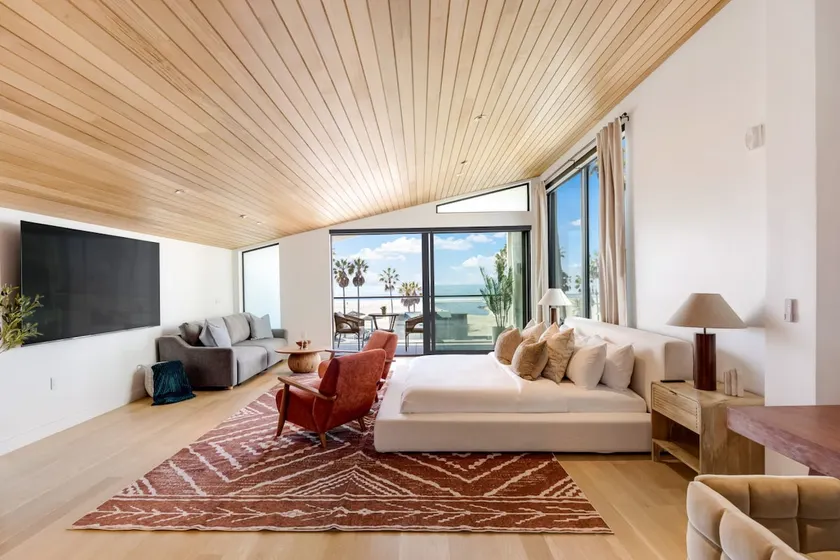 The Santa Monica Sunset - 5k sq ft beachfront luxury - Image 1