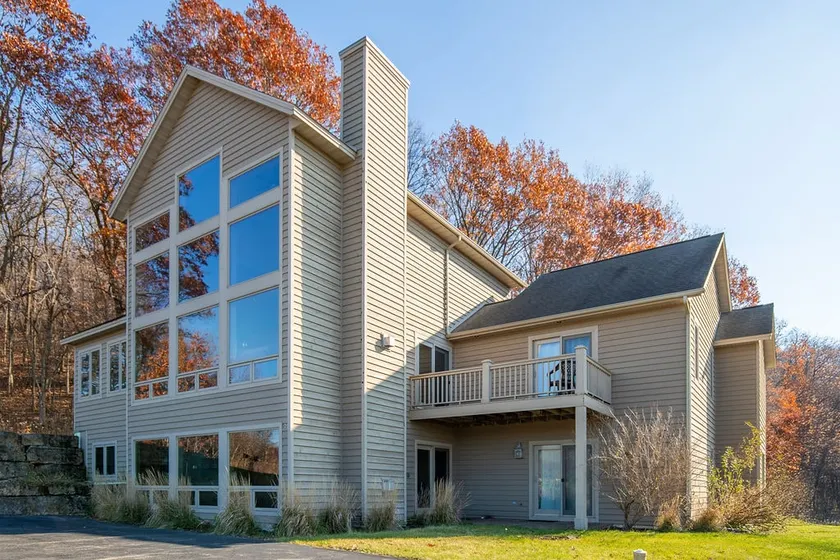 110 Shenandoah - Image 1