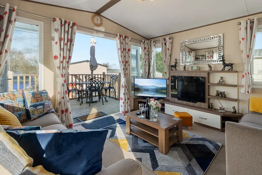 Retreat at the Lake - Fishing+Heated Pool Nearby - Image 1