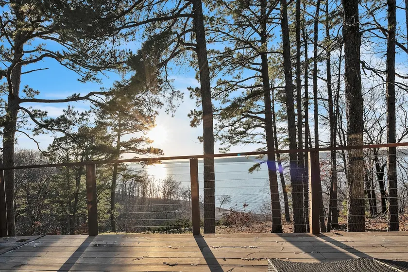 Lakefront Escape on Lake Hudson, Pet Friendly! - Image 1