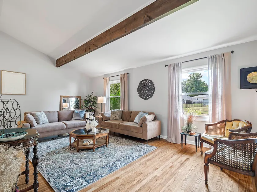 Two Entire Homes with Hot Tubs and Games Sleeps 20 - Image 1