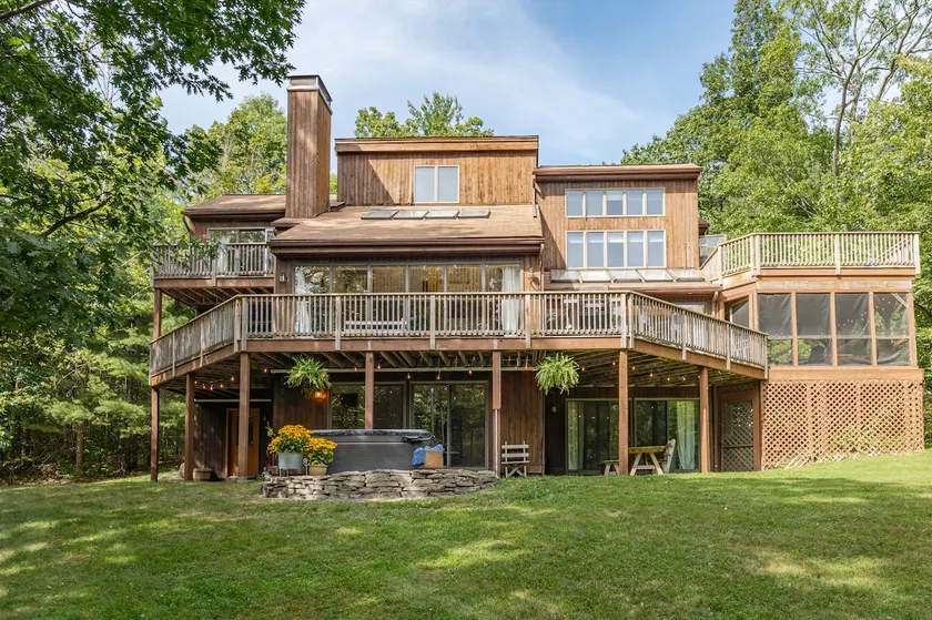 Phoenicia Retreat: Private Escape w/ Hot Tub. - Image 1