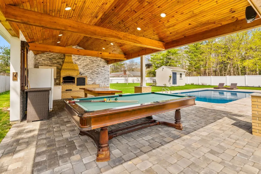 Family Retreat hot tub Firepit Beach nearby - Image 1