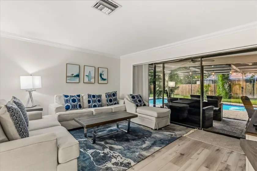 Family-Friendly 4BR Getaway Saltwater pool - Image 1