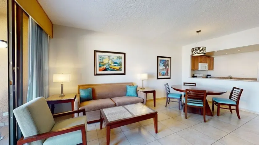 Elegant 1BR Condo at Park Royal Club Cala - Image 1