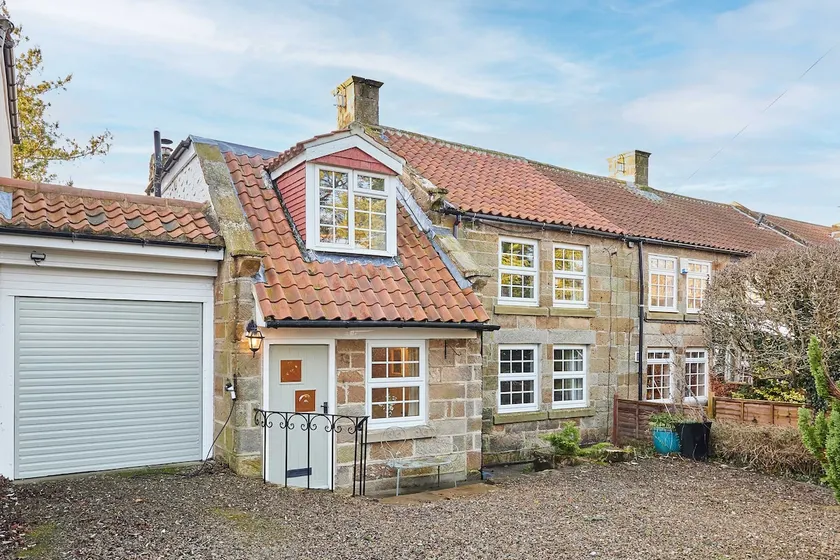 Host & Stay - Ailsa Cottage - Image 1