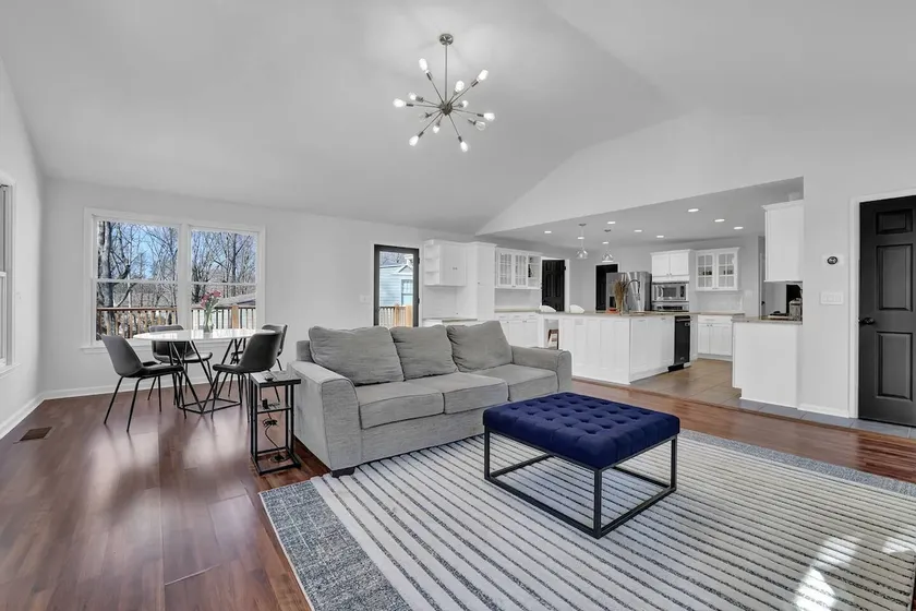 Chamblee Retreat 3BR Home w Spacious Porch - Image 1