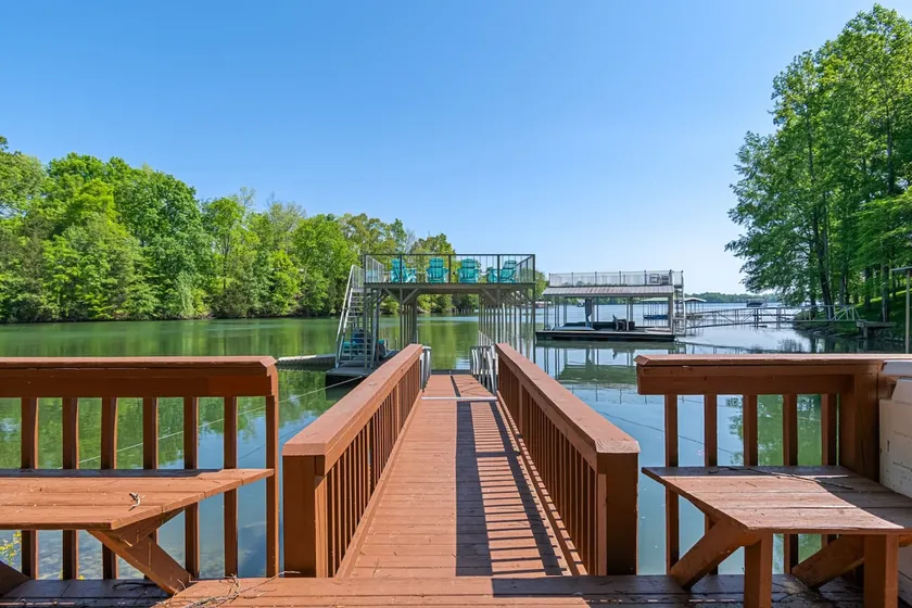 Lucky Dozen Lakehouse-Dock, Slip, Kayaks, SUPs - Image 1