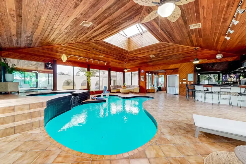 Pool, Beaches, OWA, Dining, and More | Palmaway - Image 1
