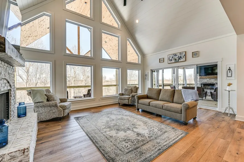 Spacious Home in Paradise Grove Nolin Lake! - Image 1