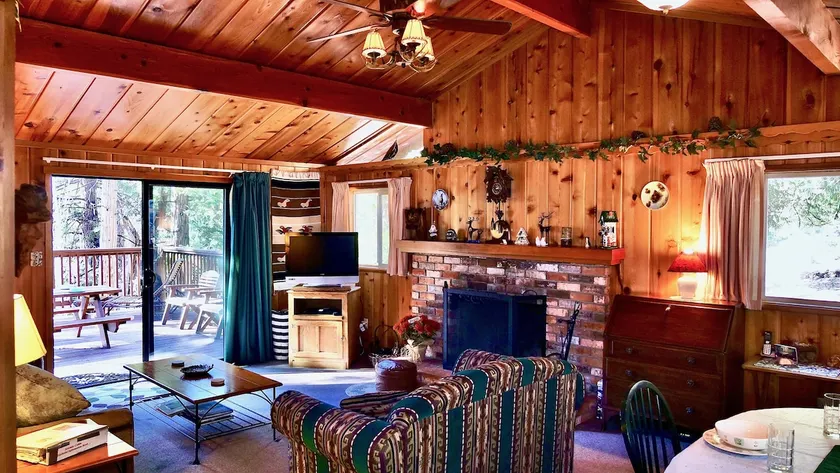 Serenity Cabin - Image 1