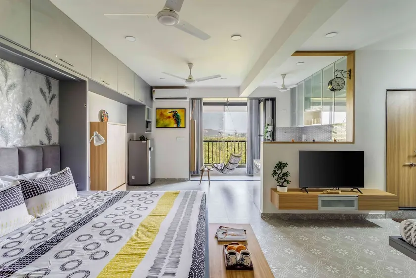Mini Paradise Apartment by tisyastays - Image 1