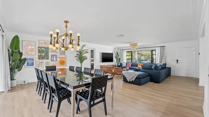 Luxury Miami Waterfront Retreat with Private Dock - Image 1