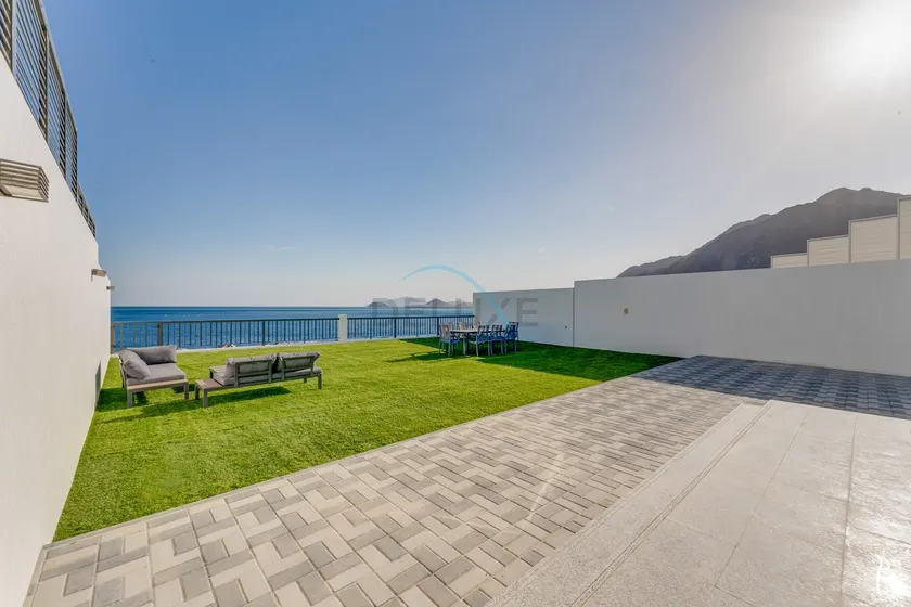 Arabian Gulf and Mountain Views, Al Dana Island - Image 1