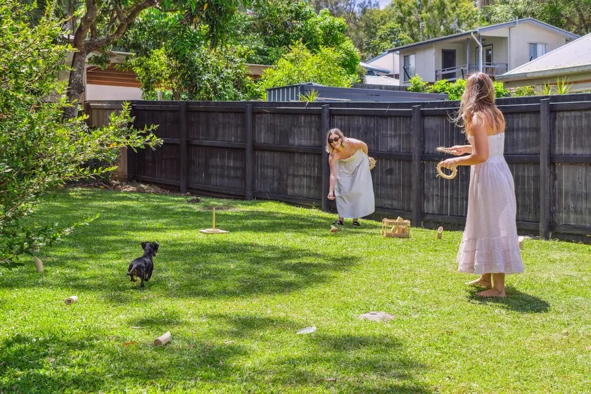 Tides & Tails Abode - Coolum Beach Pet Friendly Home - Image 1