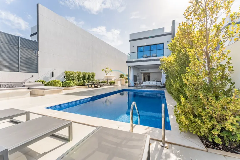 Pool & Sea Views Villa w/ BBQ Facility & Backyard - Image 1