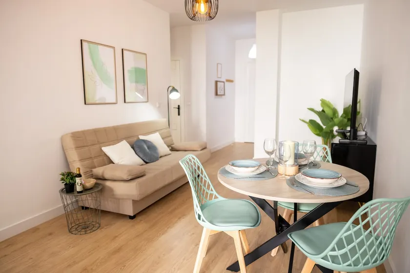 Apartamentos de Juan, Apartment with double bed. - Image 1