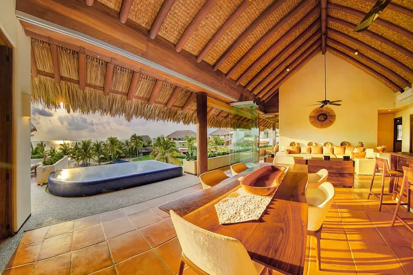 Luxury Apartment in Playa Blanca Zihuatanejo CAUMA - Image 1