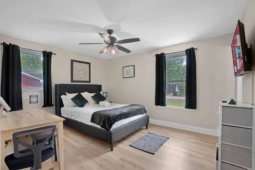Carbon Ridge 300mbps WiFi - Dog Friendly - Image 1