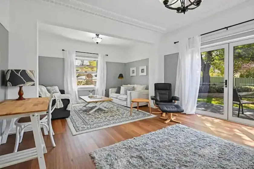 Bant Cottage - Stylish Renovation - Image 1