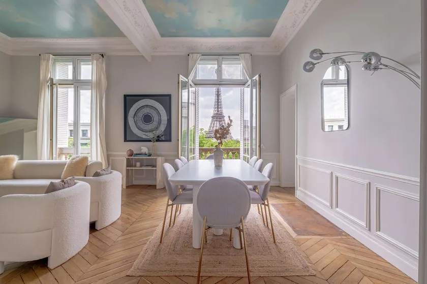 Trocadero Gem 4BED/8P - Image 1