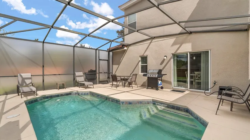 Spacious Family Townhouse Sleeps 8 - Image 1