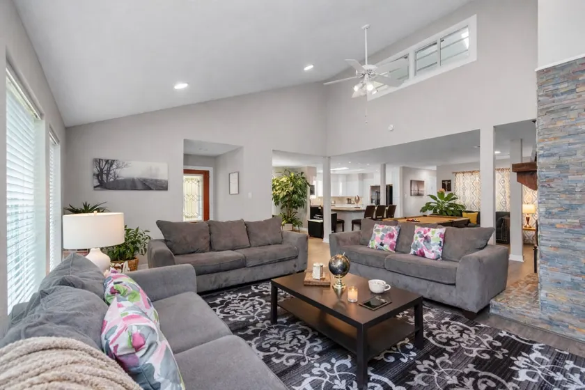 Kingwood Escape – 6BR w/ Heated Pool |Near IAH! - Image 1
