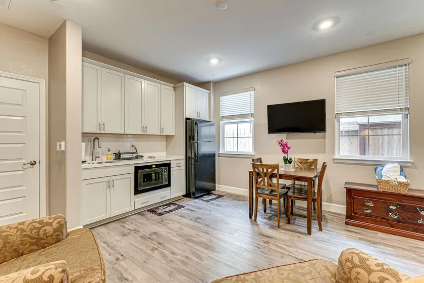 7 Mi to Folsom Lake: Sacramento Area Apartment - Image 1