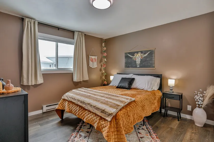Jelinek Hideaway Unit 5 - Modern 2BR Apartment - Image 1