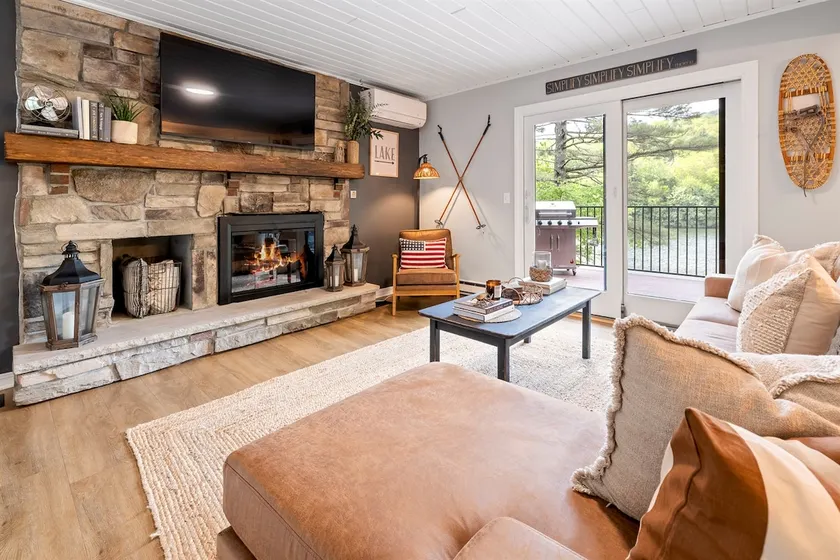 Pet-friendly cabin w/ beach access & kayak - Image 1
