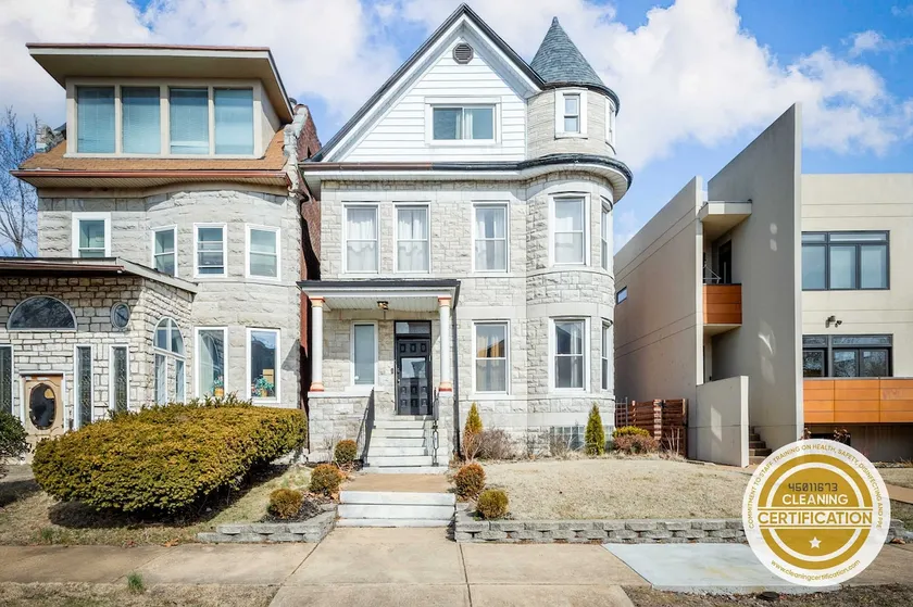 Stylish Getaway in St Louis / ABODEbucks - Image 1
