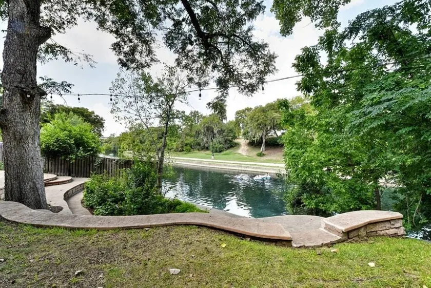 Comal River #405 – Luxurious 4BR Home! - Image 1