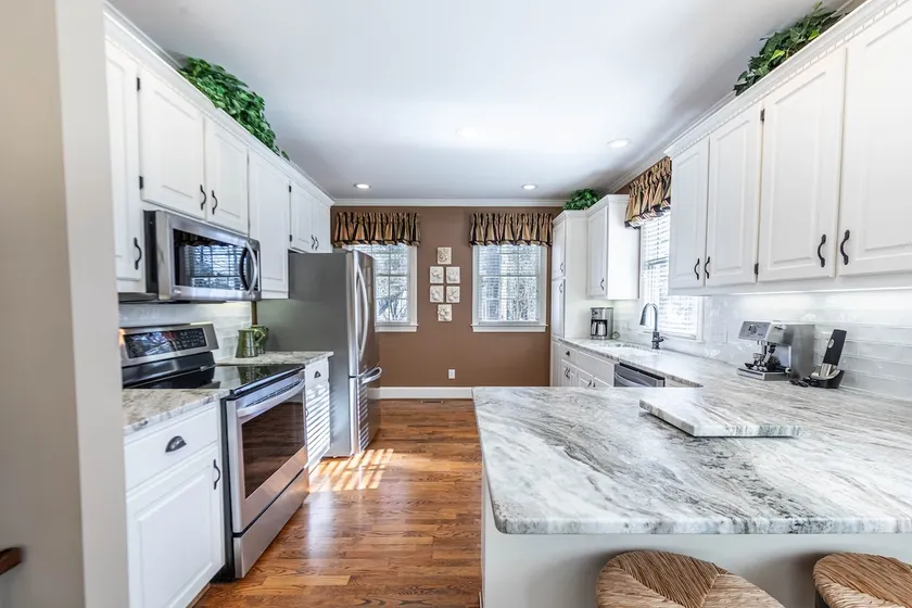 Ask about our new listing discounts - Image 1