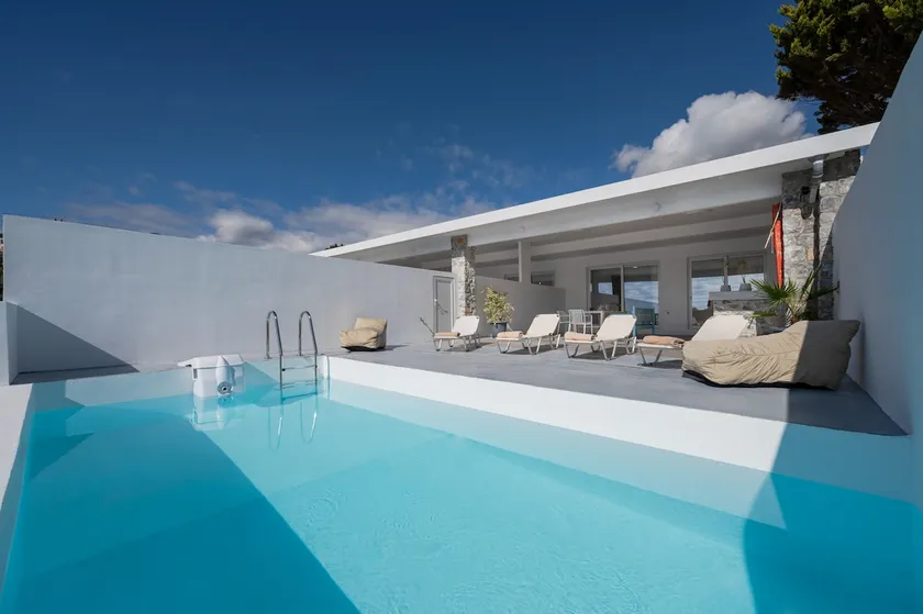 Mythos villa 9,pool,Walking distance to the beach - Image 1