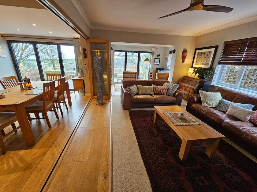 Couples retreat on Dartmoor with stunning views - Image 1
