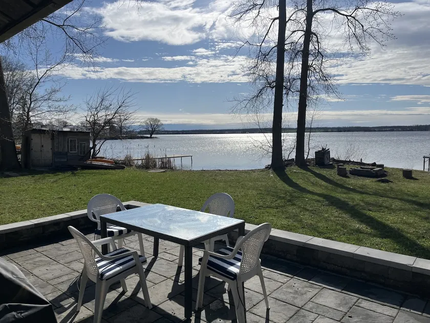 Hay Bay Haven on the Water - Image 1