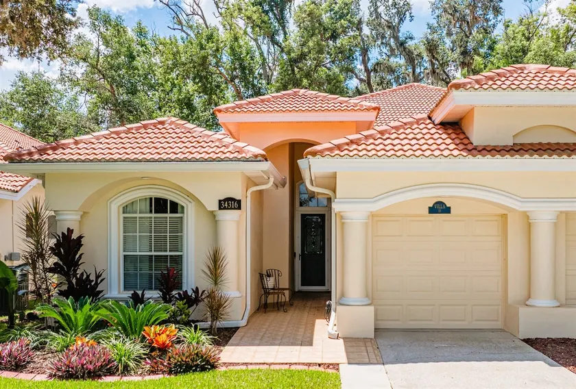 Elegant 3BR Lake Jovita Golf Villa • St. Leo Acces - Image 1