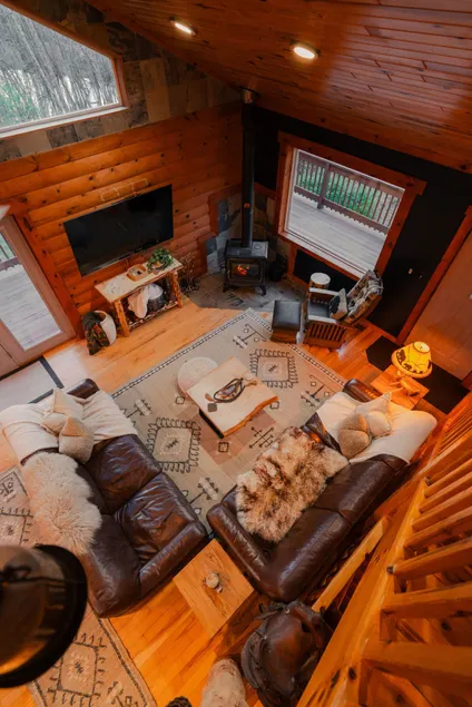 COZY Cabin with Hot Tub - Near all in Hocking Hills - Image 1