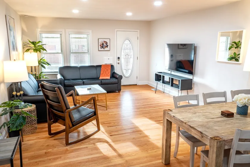 Chic 4BR/4BA House in The Grove - Image 1