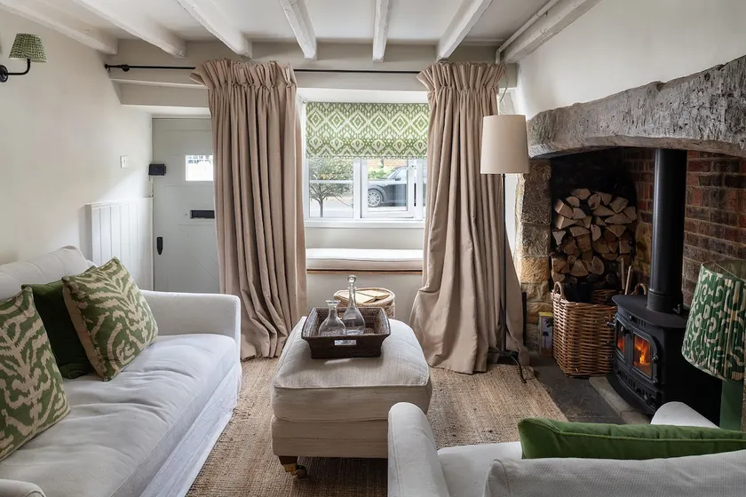Cosy Cotswolds Cottage - 3 pubs within 5 min walk - Image 1